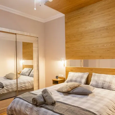 100m2 Luxury In The Heart Of - Living Stone Emerald Apartament